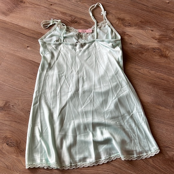 Victorias Secret light teal slip NWT - Picture 4 of 4